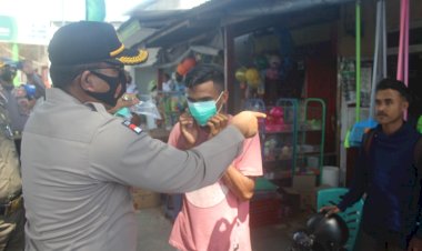 Sinergitas Polres Rote Ndao Bersama TNI Dan Pemda, Gelorakan Penggunaan Masker Cegah Covid - 19