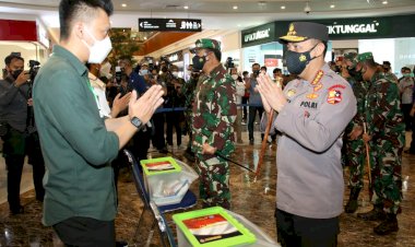 Tinjau Serbuan Vaksin di Kalbar, Kapolri Tekankan Penguatan Prokes dan Percepatan Vaksinasi