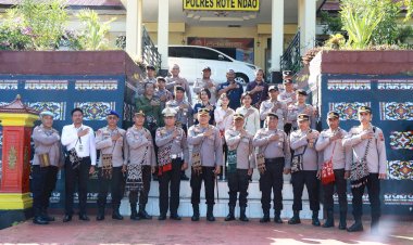 Kenakan Tas Tradisional Saat Berdinas, Polres Rote Ndao Dukung Budaya dan Usaha Mikro Kecil Menengah Untuk Berkembang