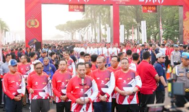 Fun Walk dengan Lintas Elemen, Kapolri Gaungkan Jaga Persatuan-Kesatuan Bangsa