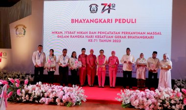 Peringati HKGB Ke-71 Bhayangkari Peduli Gelar Nikah Massal di Kalimantan Barat