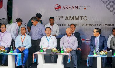 Kapolri Jamu Delegasi AMMTC Nikmati Sunset di Labuan Bajo