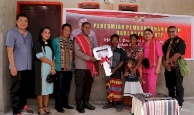 Membangun Harapan: Kapolda NTT Meresmikan Rumah Bantuan di Desa Pariti