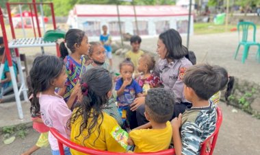 Tim Trauma Healing Polri Bantu Pemulihan Psikologis 267 Anak Korban Erupsi Gunung Lewotobi di Boru, Flotim