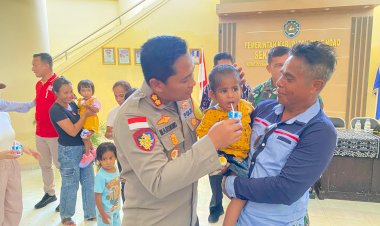 Bersama Forkopimda, Kapolres Serahkan Bantuan Pemberian Makanan Tambahan (PMT) Bagi Anak Balita Stunting