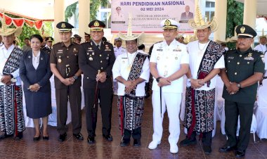 Kapolres Rote Ndao Hadiri Upacara Peringatan Hari Pendidikan Nasional Tahun 2024 Tingkat Kabupaten