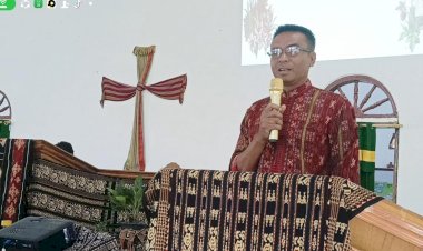 Berkesempatan Naik Mimbar, Kapolsek Rote Timur Berikan Imbauan Kamtibmas