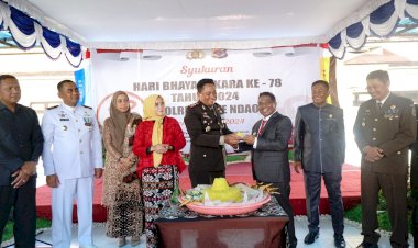 Syukuran Hari Bhayangkara Ke-78  Tahun 2024, Polres Rote Ndao Tandai Dengan Pemotongan Tumpeng