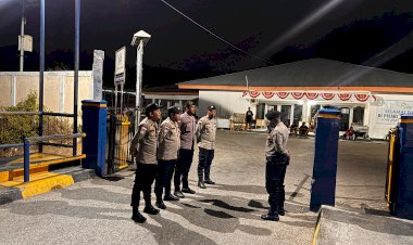 Operasi Pekat Turangga 2024,Polsek Pantai baru Periksa Ketat Kendaraan Angkutan  Barang Yang Tiba Dari Kupang