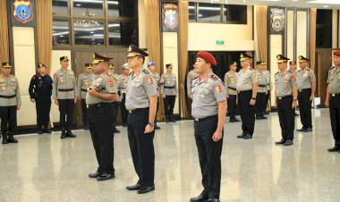 Kapolri Naikkan Pangkat 12 Pati Polri,Kapolda Papua Irjen Mathius Fakhiri Jadi Komjen