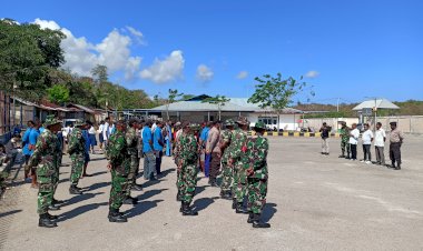Personel Polsek Pantai Baru Terlibat Dalam Karya Bakti HUT TNI Ke-79  Tahun 2024