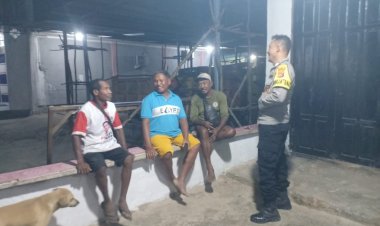 Peran Bhabinkamtibmas Desa Tesabela dan Desa Ofalangga Untuk Menciptakan Suasana Kondusif Pada Pilkada Serentak 2024