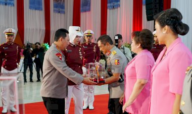 Gelar Pengantar Purna Tugas, Kapolri Sebut Jenderal (HOR) Agus Andrianto Sosok yang Tegas