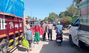 Upaya Polsek Rote Barat Laut Ciptakan Keamanan di Pasar Inpres Busalangga
