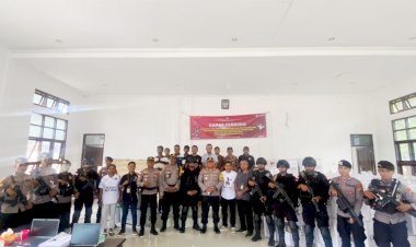 Kapolres Rote Ndao Bersama Personel Power On Hand Lakukan Monitoring Pleno Terbuka Tingkat PPK
