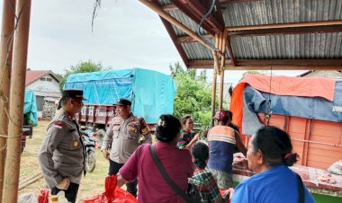 Patroli Preventif Personel Polsek Pantaibaru Pada Pasar  MIngguan Olafulihaa