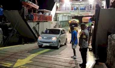 Pengamanan Pada Area Pelabuhan  Oleh Personel Polsek Pantaibaru
