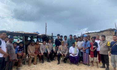 Gelar Jumat Curhat, Kapolres Menegaskan Jangan Lagi Ada Warga Rote Timur Menjadi Smuggler