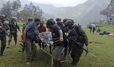 Polri dan TNI Berhasil Evakuasi Korban Serangan KKB di Distrik Anggruk