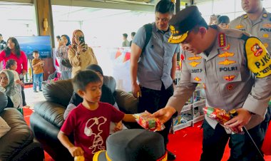 Tinjau Rest Area KM 456, Kapolri Instruksikan Jajaran Maksimal Beri Pelayanan dan Atur Lalin Arus Balik