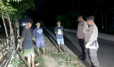 Patroli Malam Personel Polsek Rote Tengah  Untuk Pastikan Keamanan Masyarakat