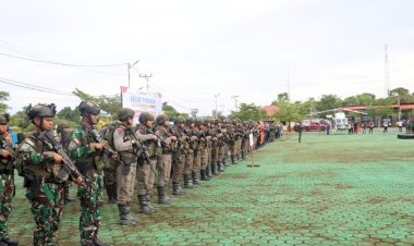 Kapolda Papua Barat Cek Kesiapan Personel dan Peralatan dalam Misi Kemanusiaan Operasi AB Moskona 2025