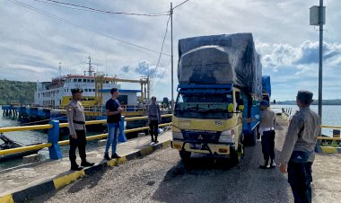 Operasi Pekat Turangga 2025, Personel Polsek Pantaibaru Tingkatkan Pengawasan Pada Pelabuhan Pantaibaru
