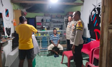 Patroli Malam Personel Polsek Rote Tengah Upaya Untuk Tekan Potensi Gangguan Kamtibmas Dan Jamin Keamanan Warga
