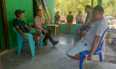 Kegiatan Sambang Bhabinkamtibmas Polsek Rote Barat Laut Untuk Edukasi Pembinaan Kamtibmas Dan Jaga Kenyamanan Warga Binaan