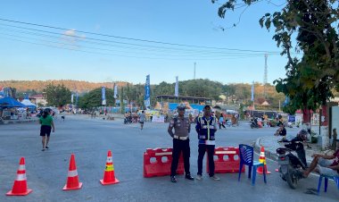 Satuan Lalu Lintas Polres Rote Ndao  Lakukan Pengalihan Arus Lalu Lintas Untuk Kegiatan Car Free Night