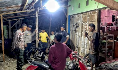 Ciptakan Rasa Aman, Personel Polsek Rote Tengah Lakukan Kegiatan Sambang Dan Patroli Pada Malam Hari