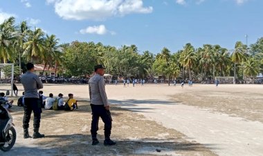 Polsek Rote Barat Lakukan Pengamanan Kegiatan Masyarakat di Lapangan Nemberala
