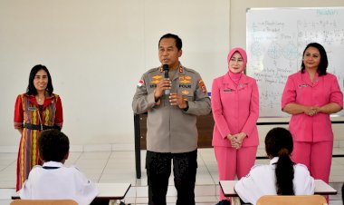 Kapolda NTT Nyalakan Semangat Belajar 100 Siswa SRM 19 Naibonat, Wujudkan Visi Prabowo untuk Pendidikan Indonesia Unggul