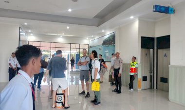 Pengamanan di Bandara D C Saudale  Wujud Polri Untuk Masyarakat