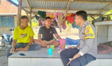 Tangkal Berita Hoaks, Bhabinkamtibmas Polsek Pantaibaru  Tingkatkan Kegiatan Sambang