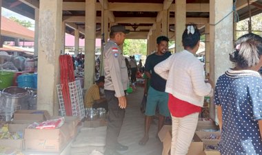 Pengamanan Pada Pasar Tudameda Oleh Bhabinkamtibmas Polsek RBD