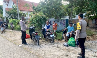 Jaga Sinergitas Dengan Warga, Personel Polsek Rote Selatan Lakukan Patroli Dialogis