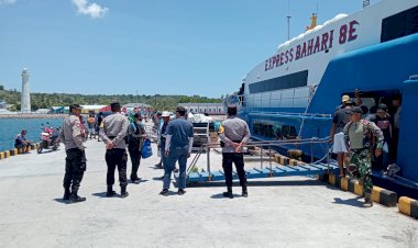 Personel Polsek Lobalain Tingkatkan Pengamanan di Pelabuhan Baa, Jamin Kenyamanan Warga