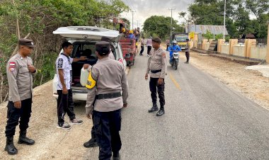 17 Liter Sopi Diamankan Polsek Rote Tengah Saat Dilakukan Razia Pada Sejumlah Kendaraan