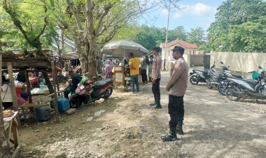 Polsek Rote Barat Daya Tingkatkan Pengamanan di Pasar Sakubatun, Jamin Kenyamanan Masyarakat