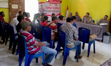 Gelar Jumat Curhat Bersama Warga Oetutulu, Kapolres Dengar Langsung Aspirasi Warga