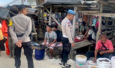 Pastikan Kenyamanan Masyarakat di Pasar Busalangga, Personel Polsek RBL Lakukan Patroli Dialogis