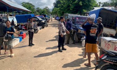 Polsek Rote Barat Laut Pastikan Keamanan Masyarakat di Pasar Busalangga