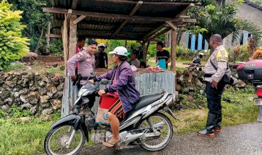 Personel Polsek Rote Selatan Tingkatkan Patroli Dialogis, Jamin Rasa Aman Bagi Masyarakat