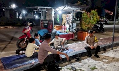 Polsek Lobalain Gelar Patroli Malam Monitoring Aktifitas Masyarakat