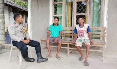 Bhabinkamtibmas Polsek Rote Barat Sambangi Warga Rinalolon