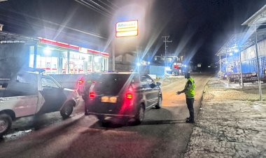 Patroli Malam Satuan Lalu Lintas Polres Rote Ndao,  Jaga Kamseltibcarlantas