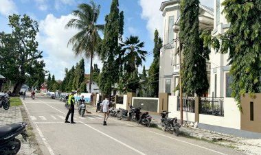 Sat Lantas Polres Rote Ndao Ciptakan Kamseltibcarlantas,  Jamin Kenyamanan Pelaksanaan Ibadah