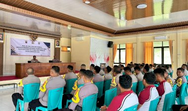 Pimpin Anev Bhabinkamtibmas, Wakapolres Rote Ndao Ajak Bhabinkamtibmas Untuk Terus Menjaga Citra Polri