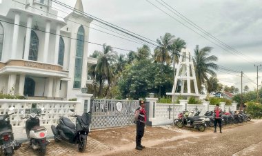 Personel Polsek Rote Barat Lakukan Patroli, Jamin Kenyamanan Masyarakat Saat Beribadah